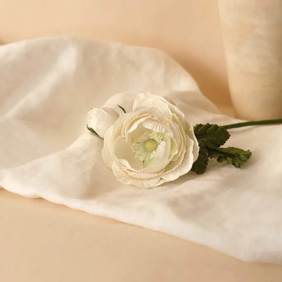 Flowrette Rose Queen rose en papier blanche x1