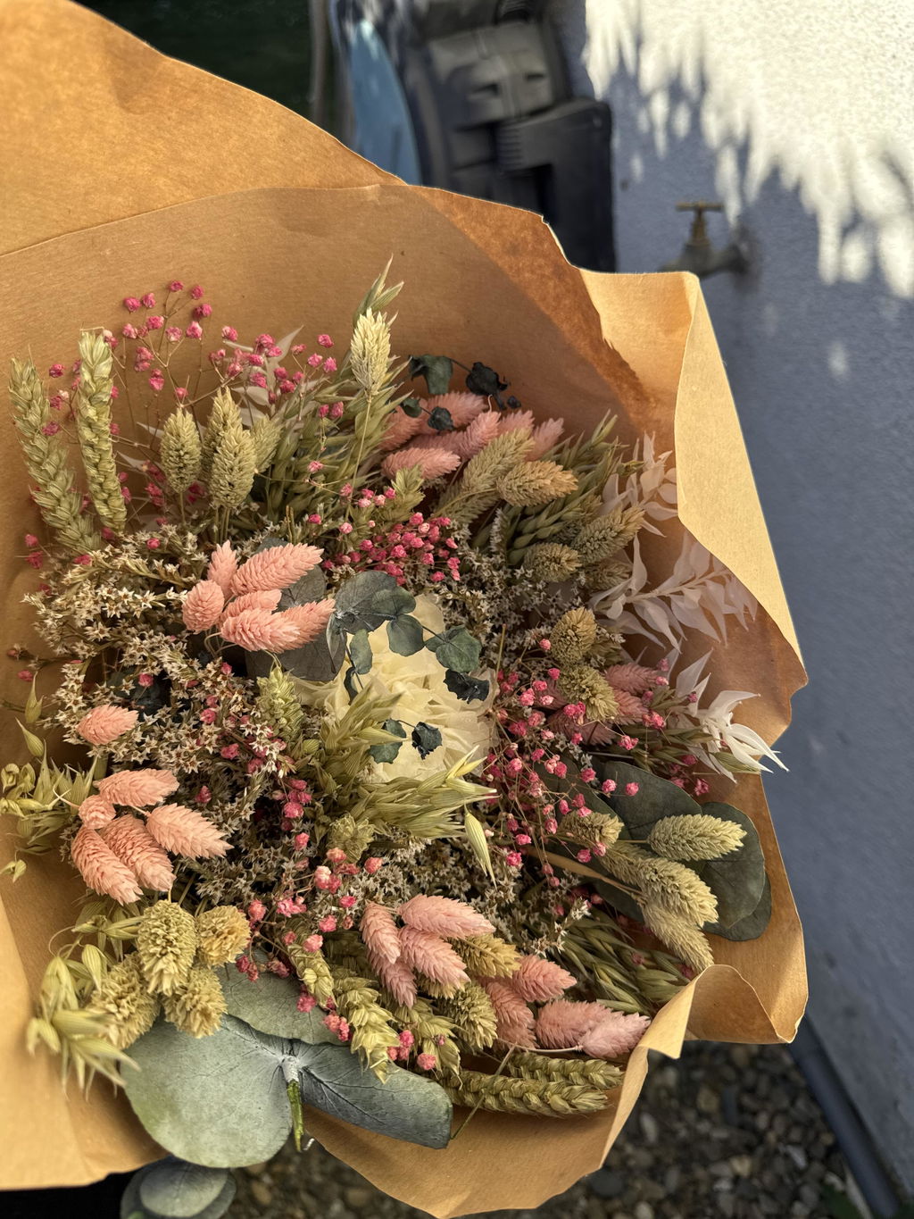 Flowrette Hector bouquet fleurs sechees stabilisees rose S