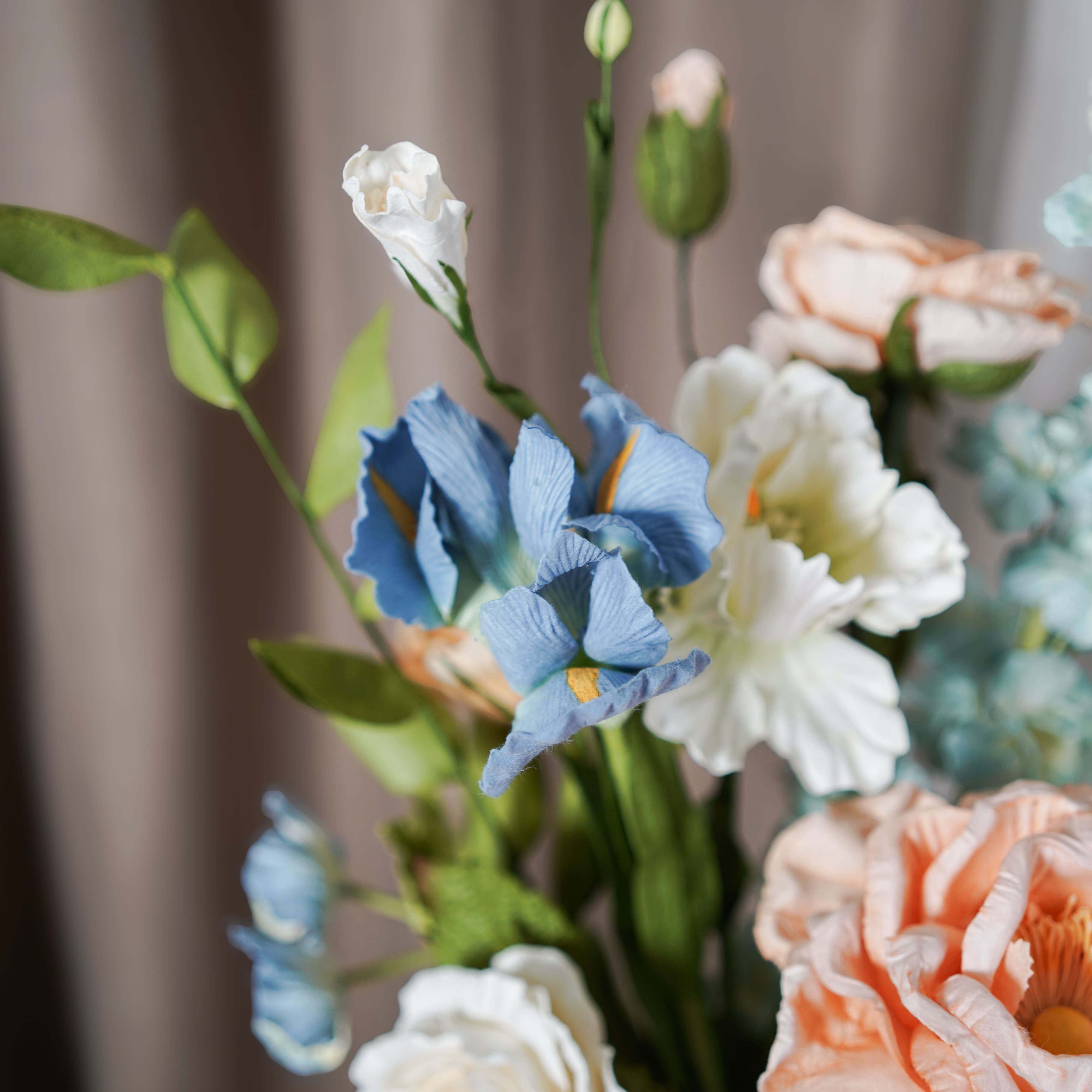 Flowrette Fleurs en papier Hokusai bouquet papier bleu blanc