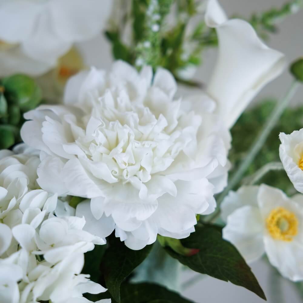 Flowrette Rosaline bouquet artificiel blanc et vert Real Touch