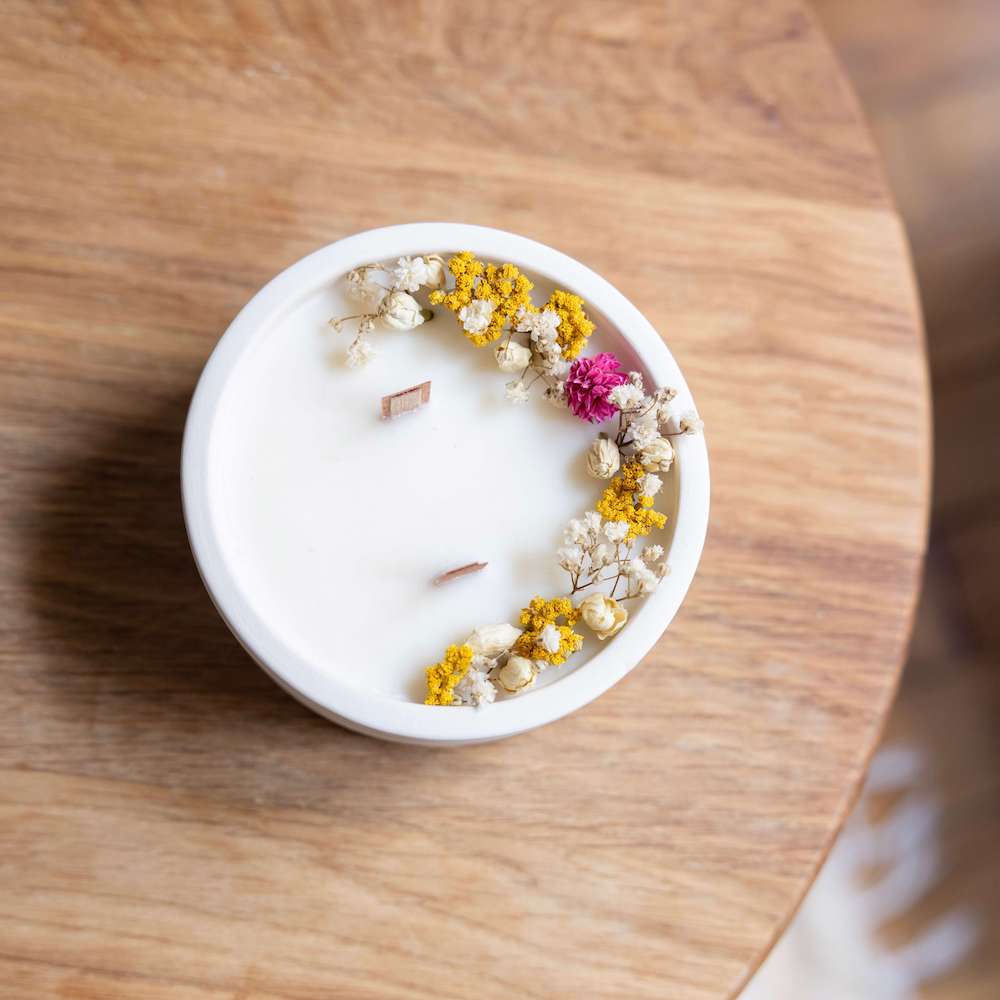 Flowrette Loisirs créatifs Kit DIY bougie fleurie Jasmin et Phalaris cire soja