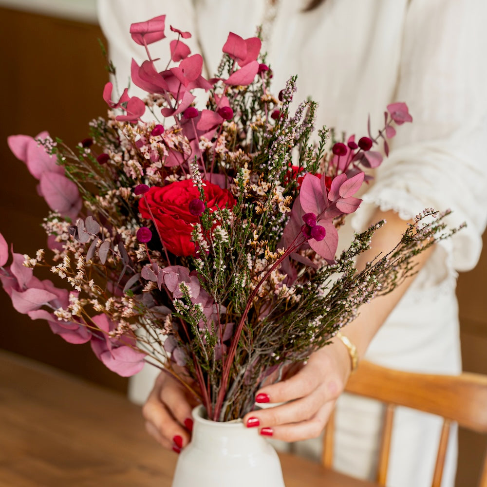 Flowrette Montaigne bouquet fleurs stabilisées roses rouges
