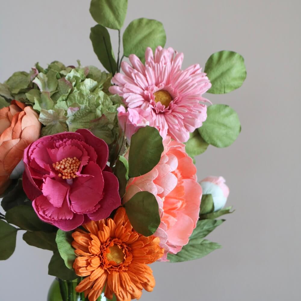 Flowrette Goya bouquet fleurs en papier pivoine gerbera orange rose
