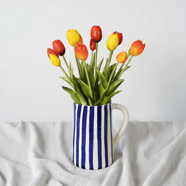 Flowrette Garance bouquet tulipes artificielles rouge orange