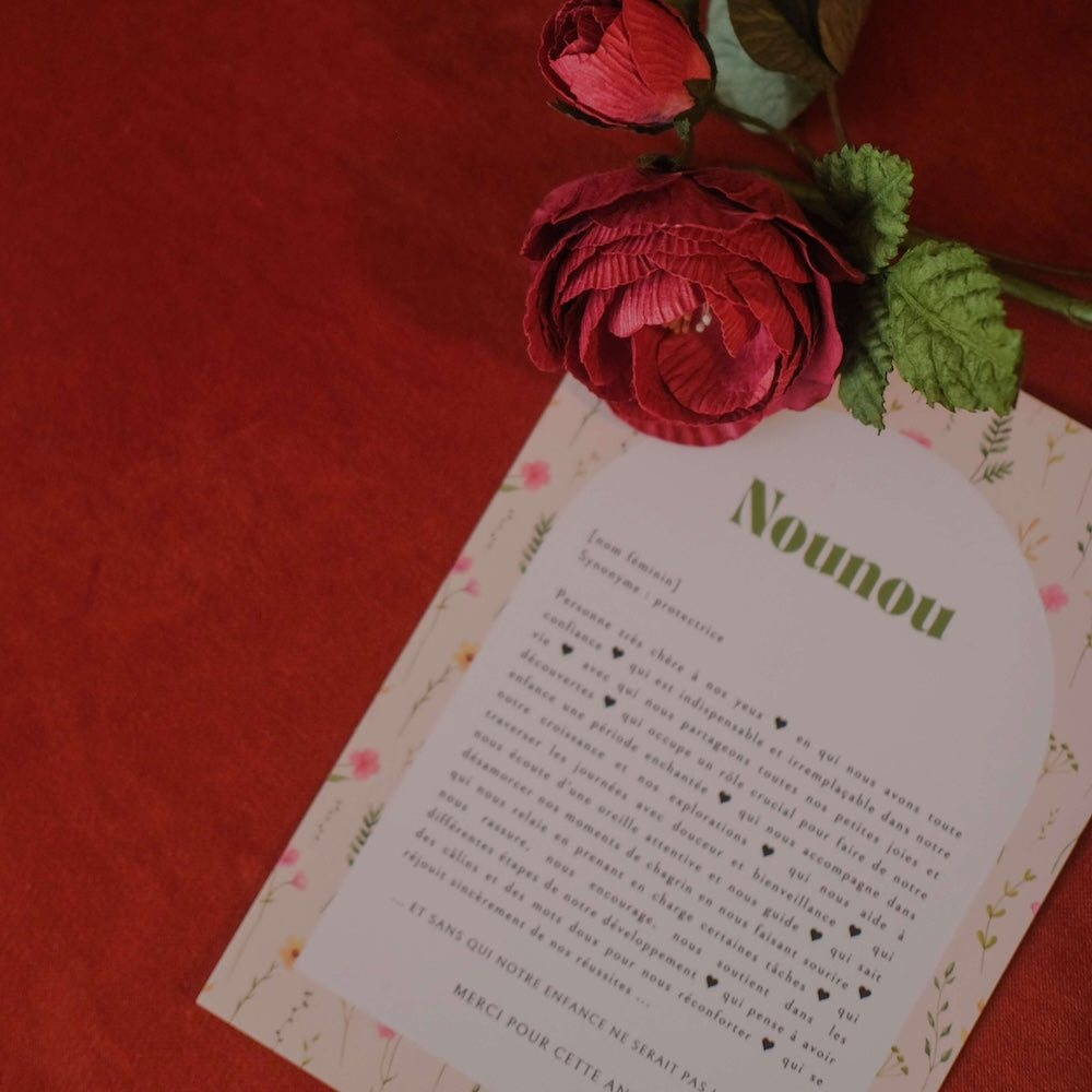 Flowrette Meilleure Nounou coffret rose papier vase verre