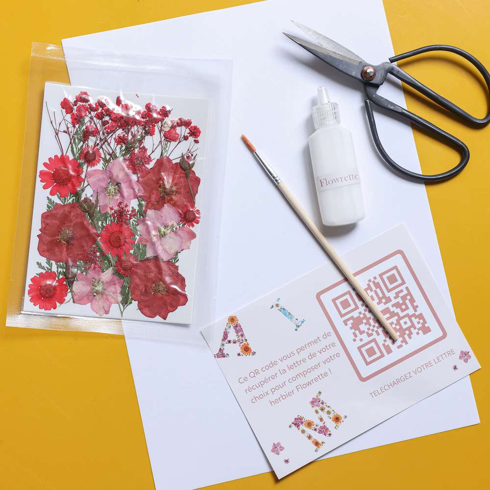Flowrette Loisirs créatifs Kit DIY herbier abécédaire rouge