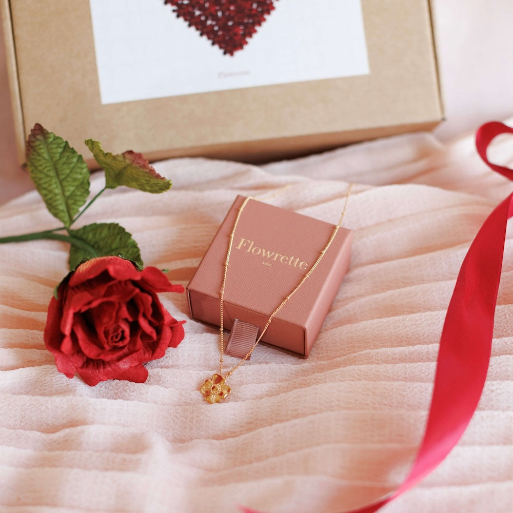 Flowrette Décoration Coffret tendresse infinie collier + rose