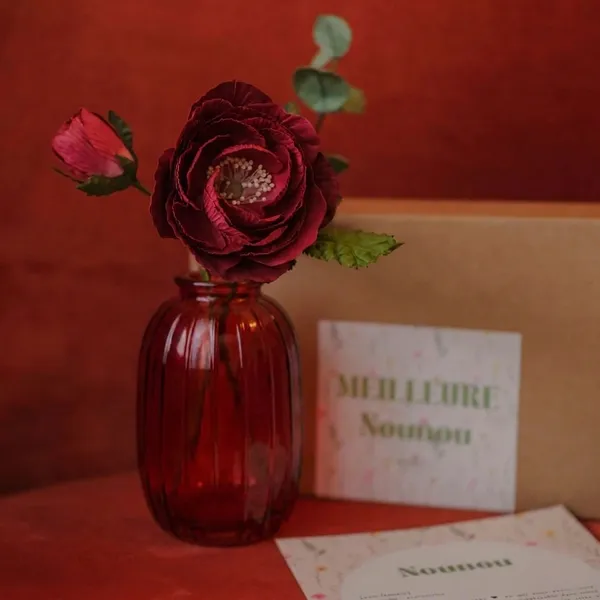 Flowrette Décoration Coffret nounou rose papier + vase verre