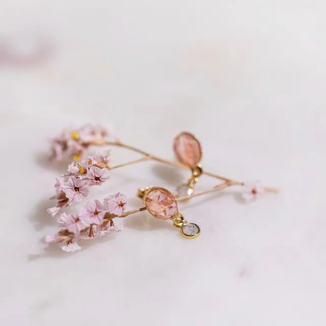 Flowrette Léonie petites boucles oreilles fleurs séchées or fin