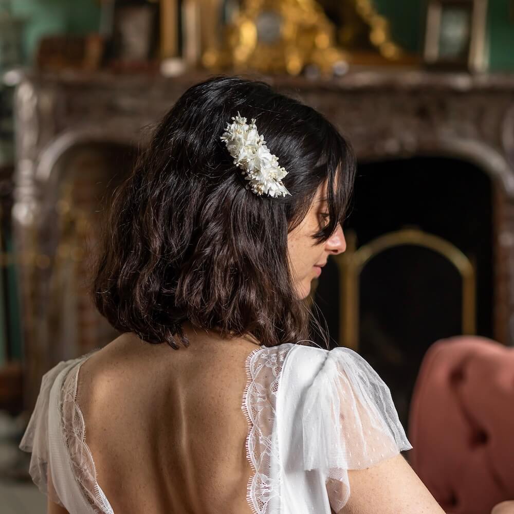 Flowrette peigne Louise mariage fleurs stabilisées blanc