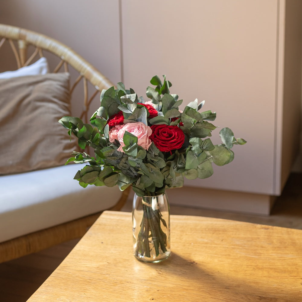Flowrette Saint-Michel bouquet éternel roses et oeillets stabilisés