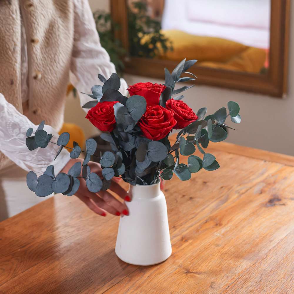 Flowrette Grand Amour bouquet roses rouges stabilisées sans vase