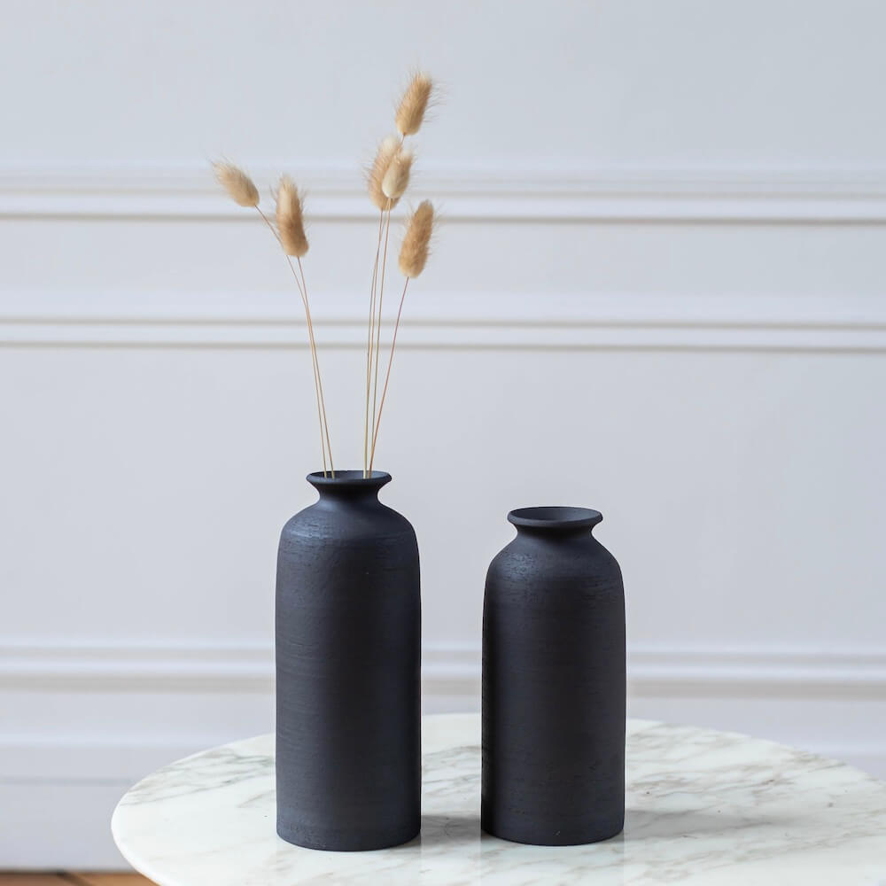 Flowrette Terre Noire vase terre cuite noire taille S