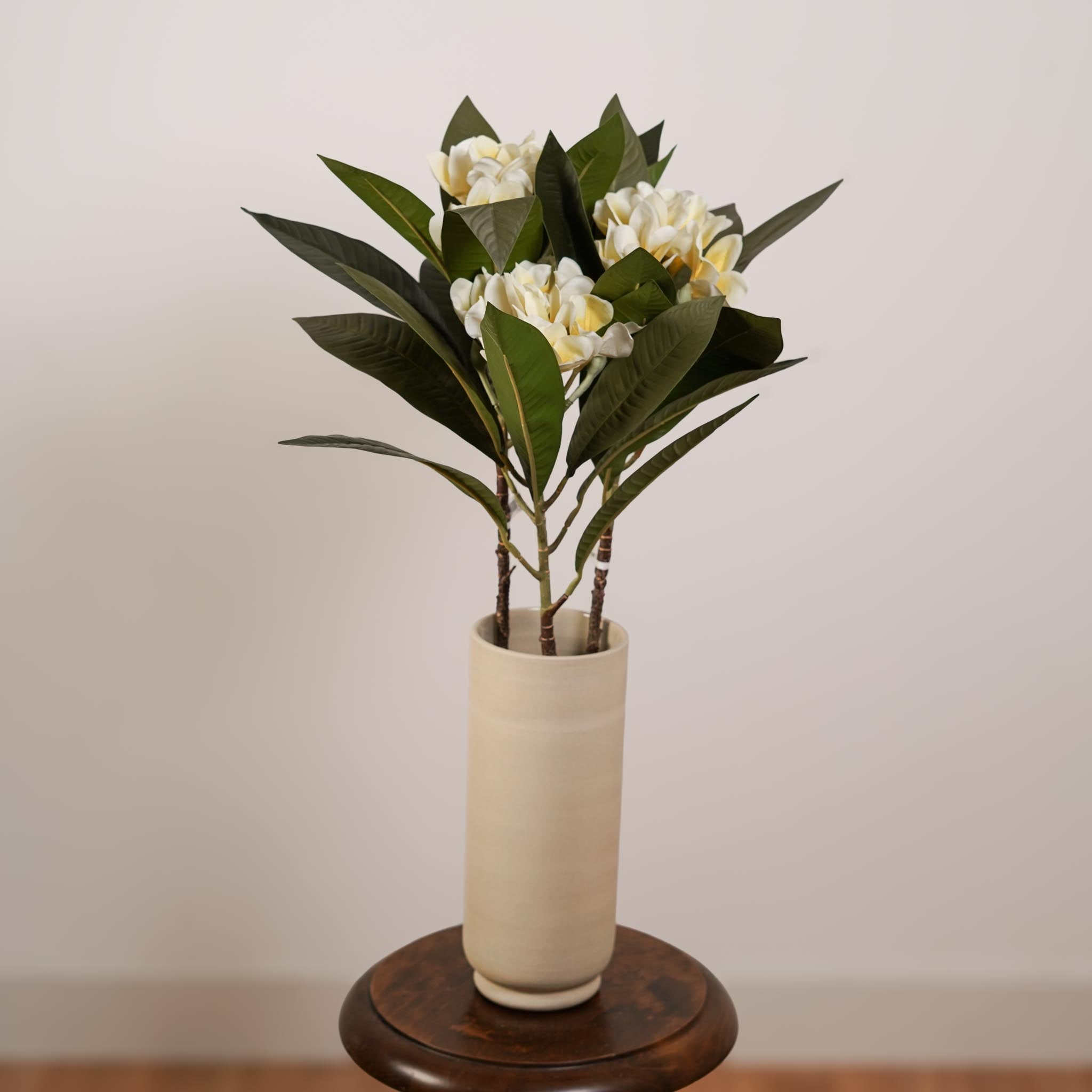 Flowrette frangipanier jaune fleur artificielle tige x1 sans entretien