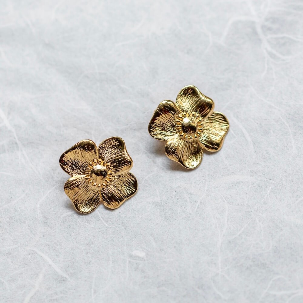 Flowrette Bertille petites boucles d'oreilles plaqué or