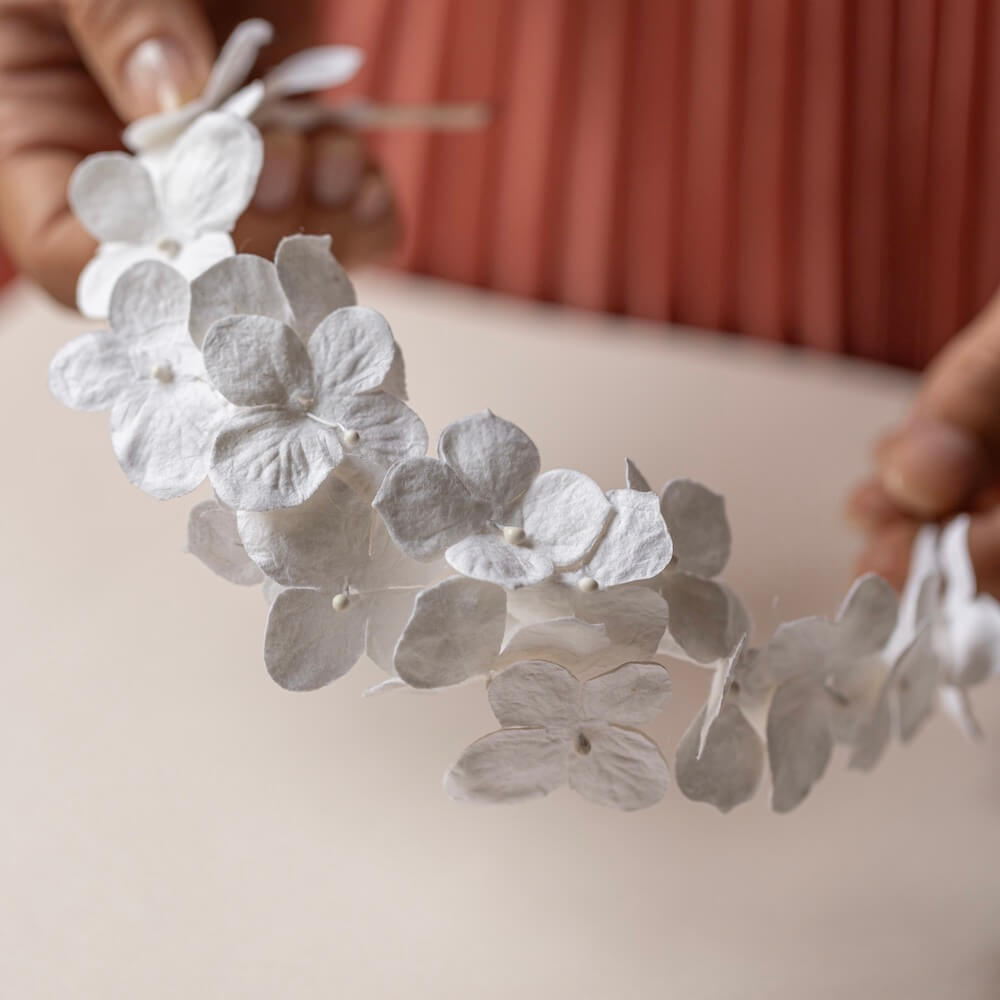 Flowrette Serre-tête papier blanc S hortensia mariage