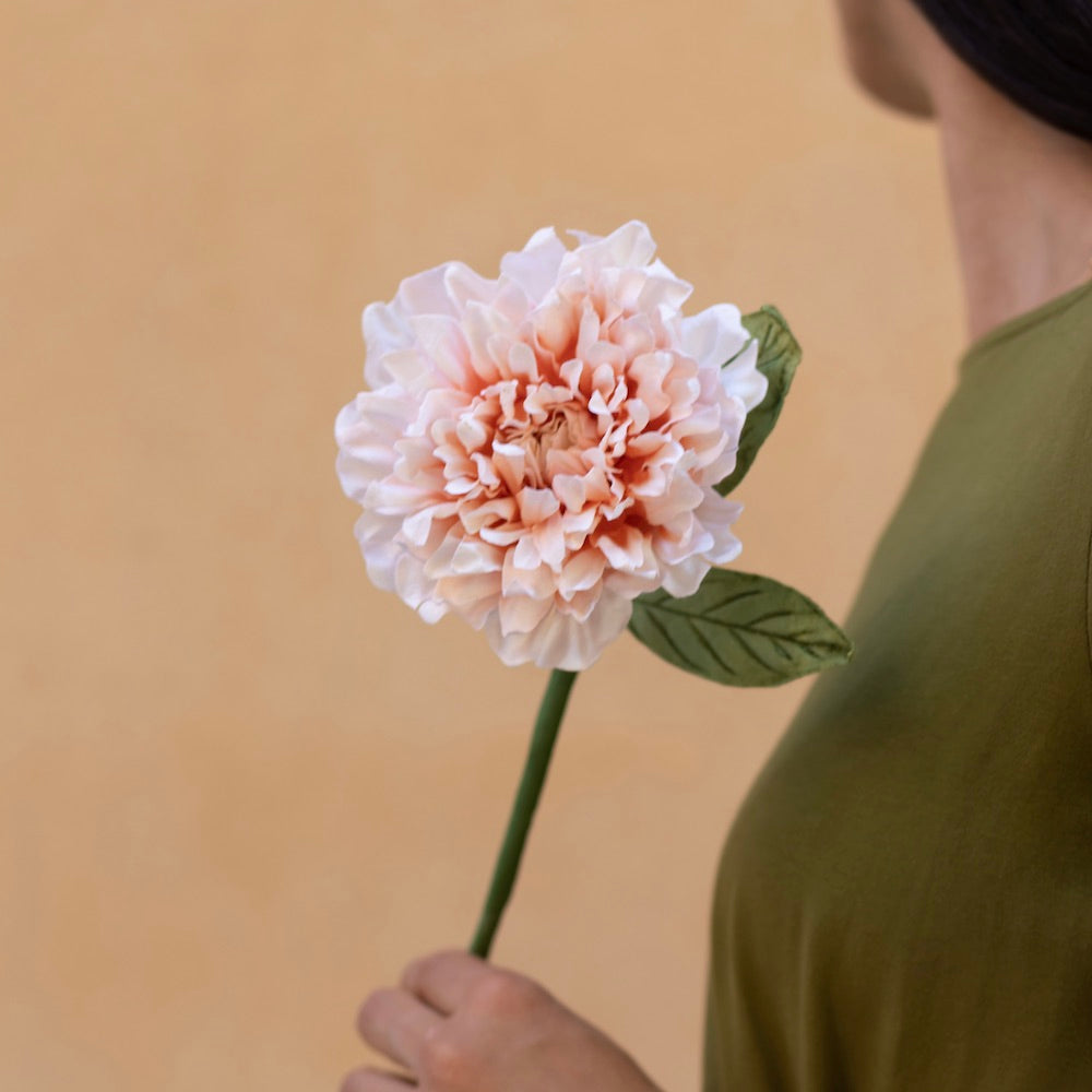 Flowrette Dahlia fleur papier corail blanc x1 salon