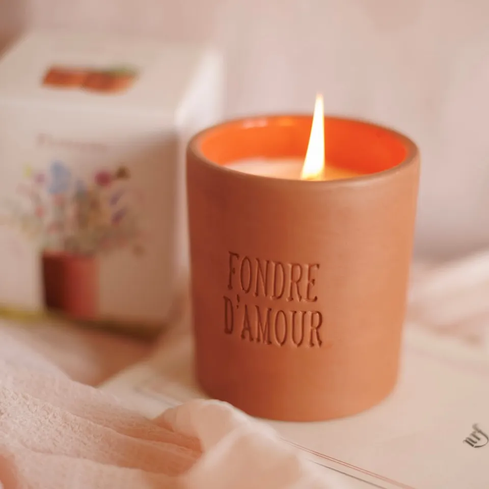 Flowrette Amour Terracotta bougie parfumée fleurs de lin