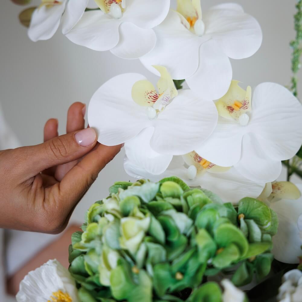 Flowrette Rosaline bouquet artificiel blanc et vert Real Touch