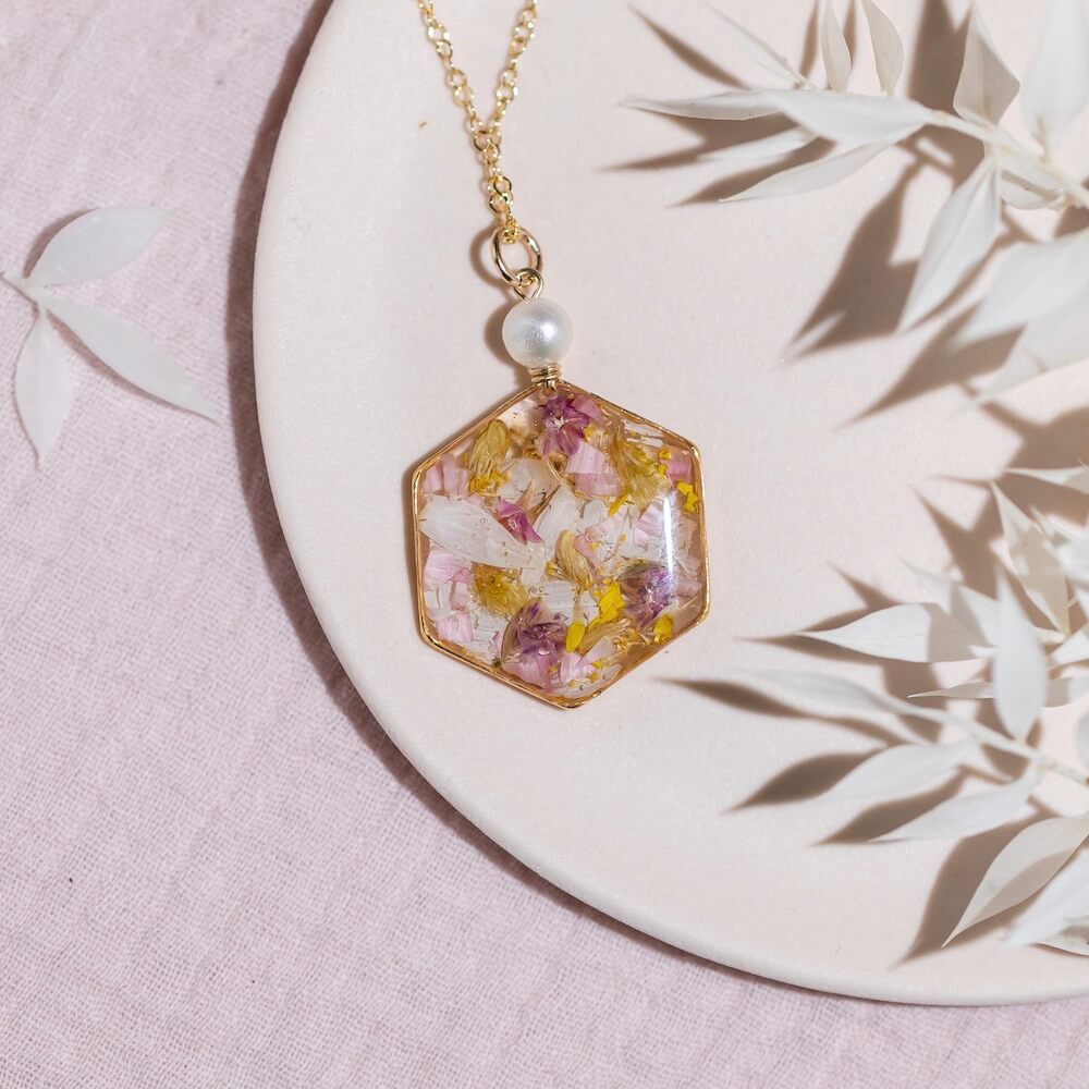 Flowrette Scarlette collier fleurs séchées résine doré