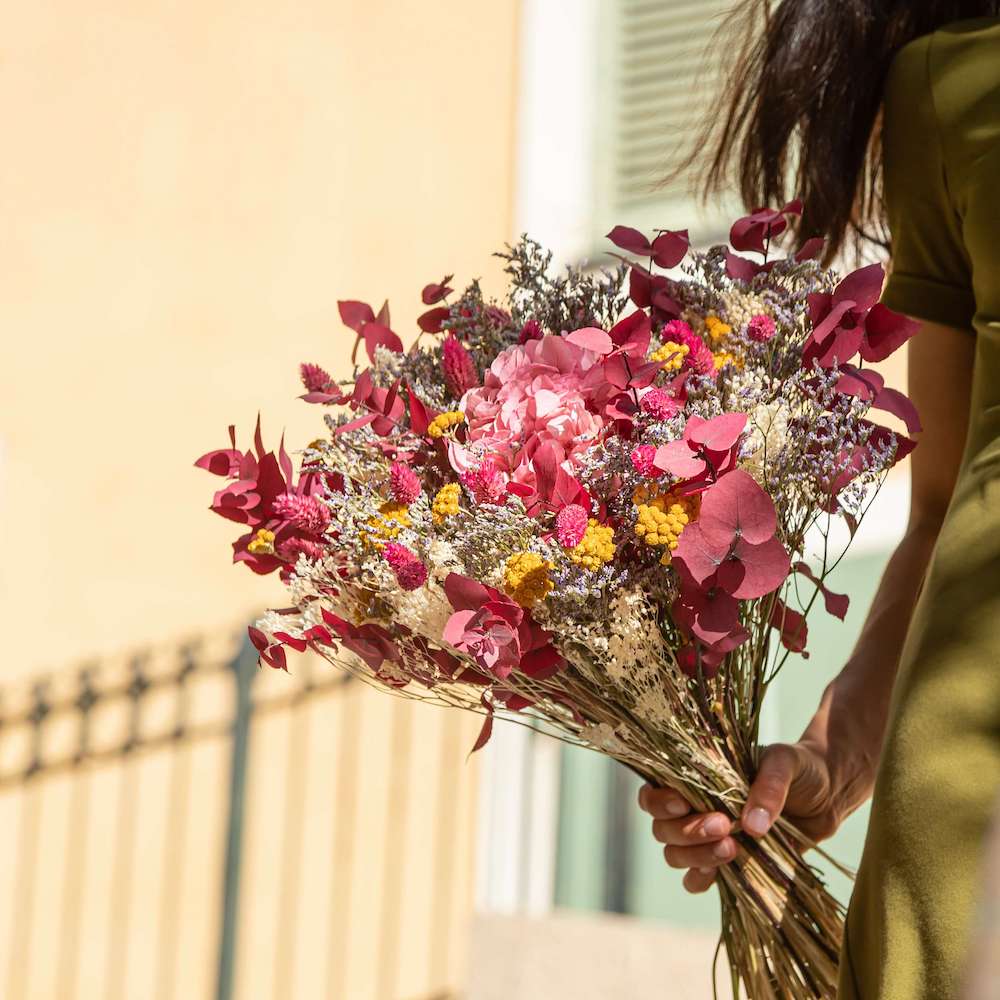 Flowrette Emile bouquet fleurs séchées taille M hortensia rose