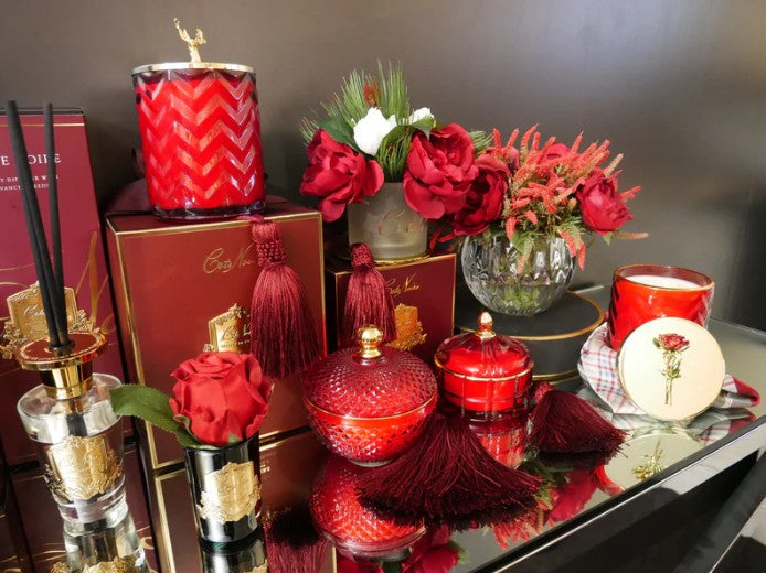 Côte Noire Art Deco GML30007 bougie 300g rose oud rouge