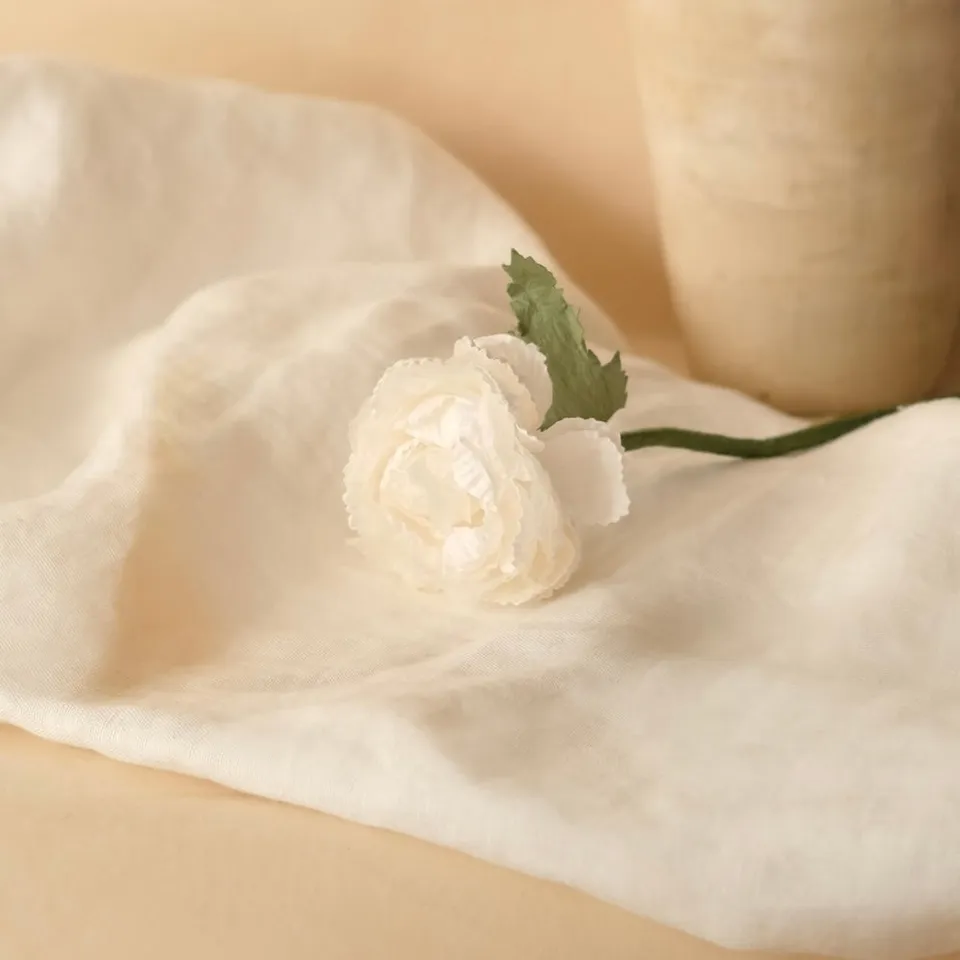 Flowrette Fleurs en papier Renoncule fleur papier blanche x1