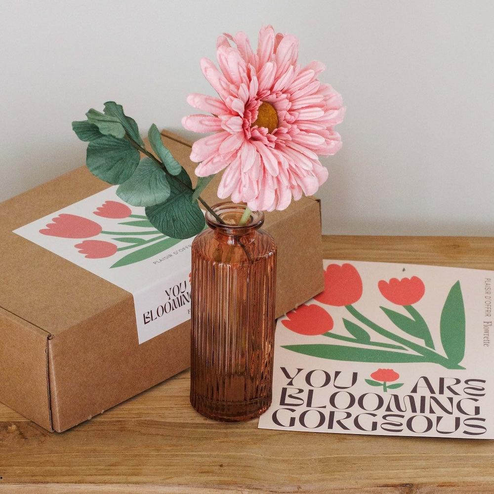Flowrette Blooming Gorgeous Rose coffret gerbera vase