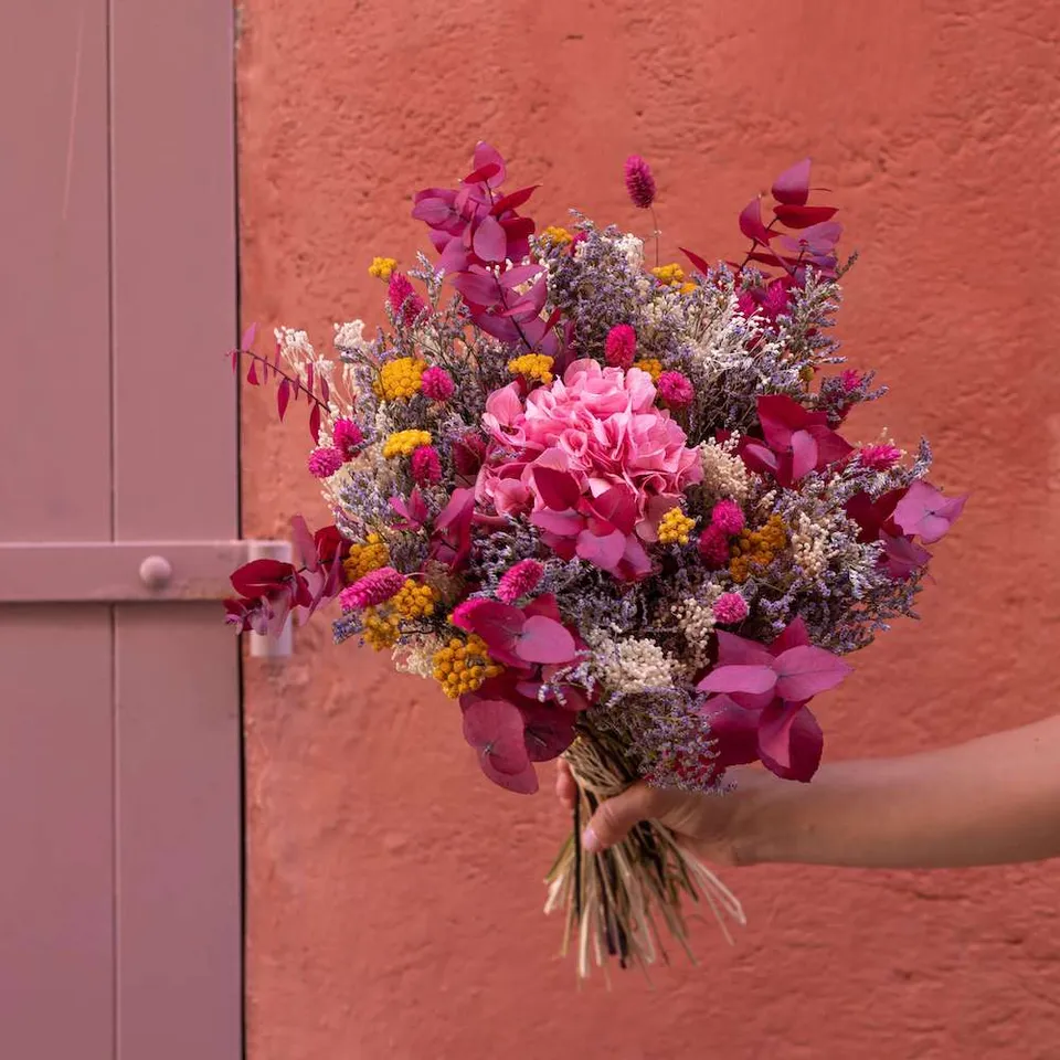 Flowrette Emile bouquet fleurs séchées taille M hortensia rose