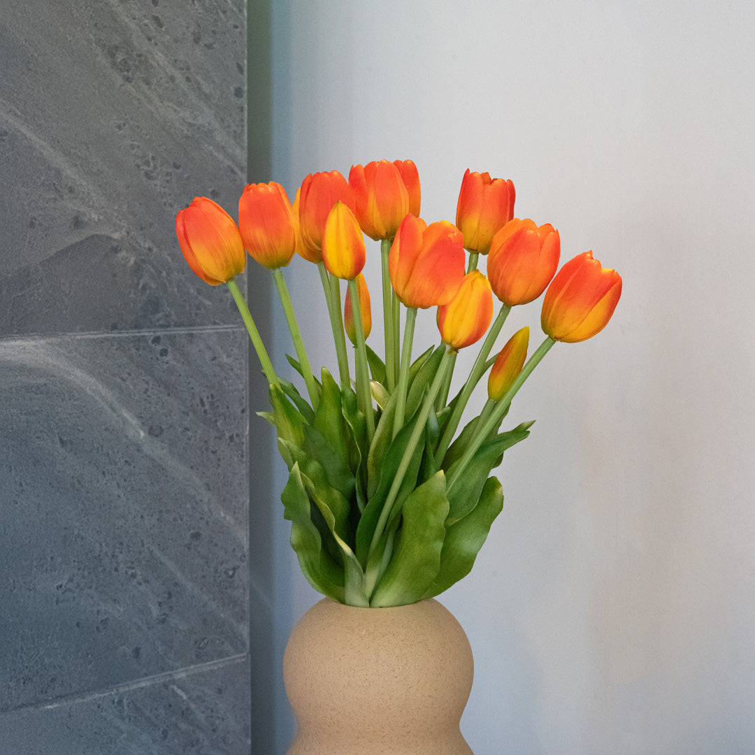 Flowrette Fleurs artificielles botte 5 tulipes orange Real Touch