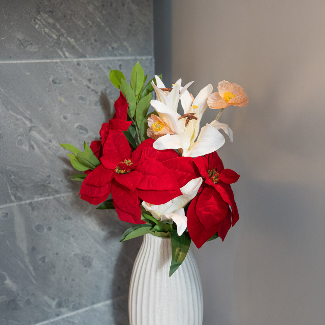 Flowrette Célestine bouquet artificiel blanc corail Noël