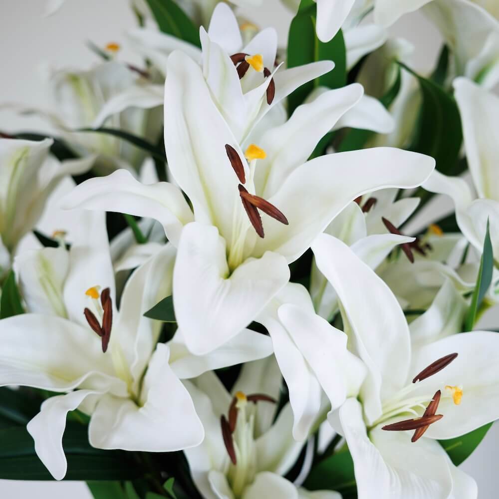 Flowrette Fleurs artificielles lys blanc artificiel x1 3 têtes
