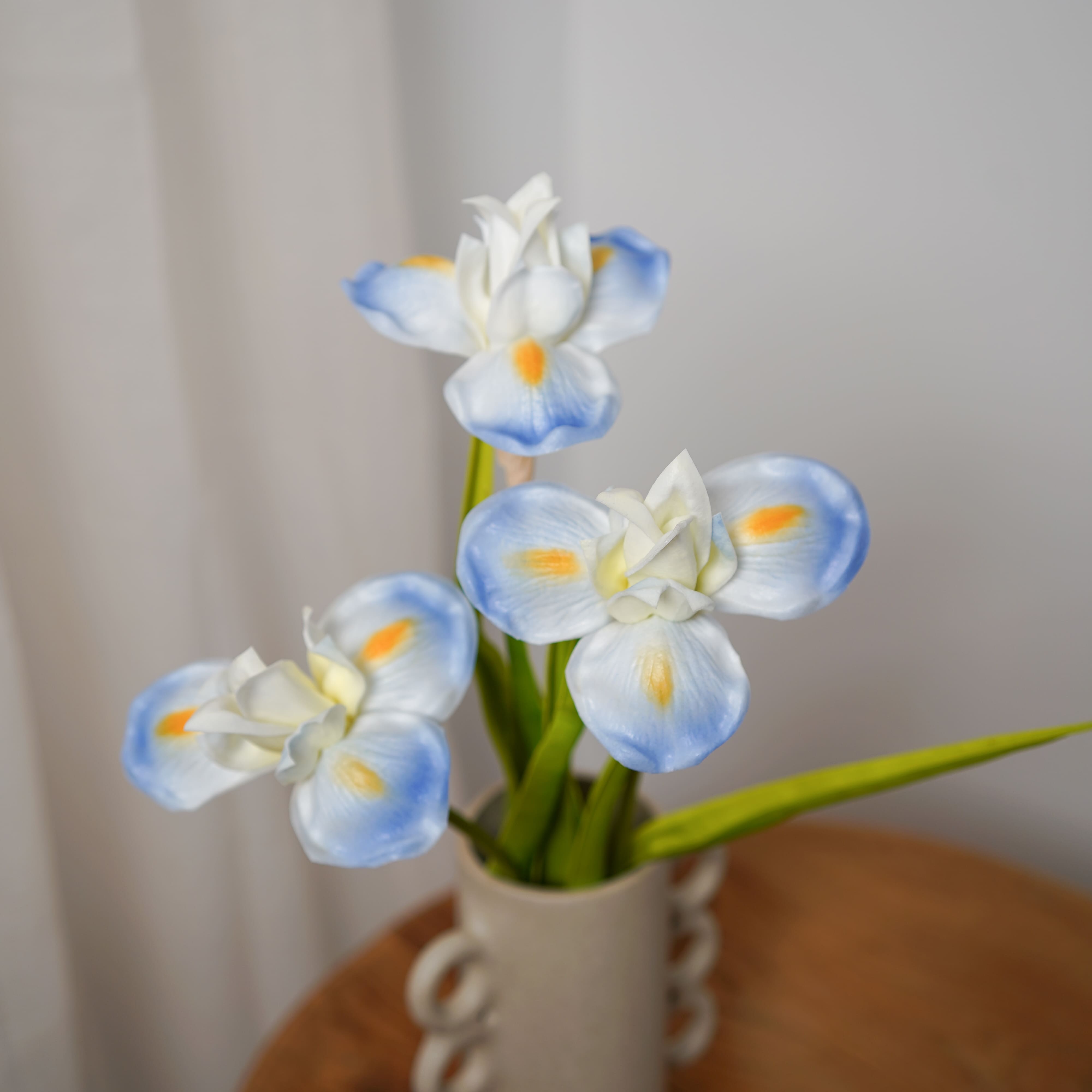 Flowrette Iris artificiel bleu toucher naturel x1