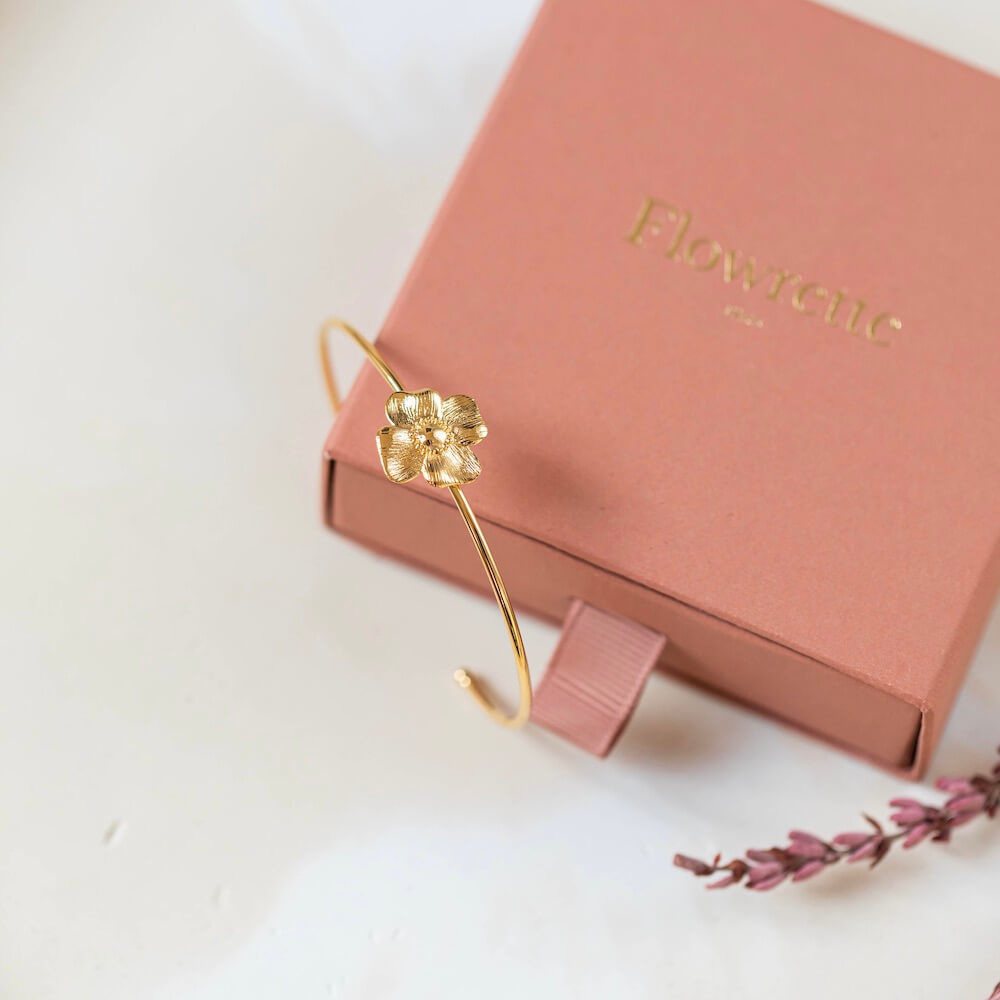 Flowrette Coffret Saint-Valentin bougie rose bracelet fleur cerisier