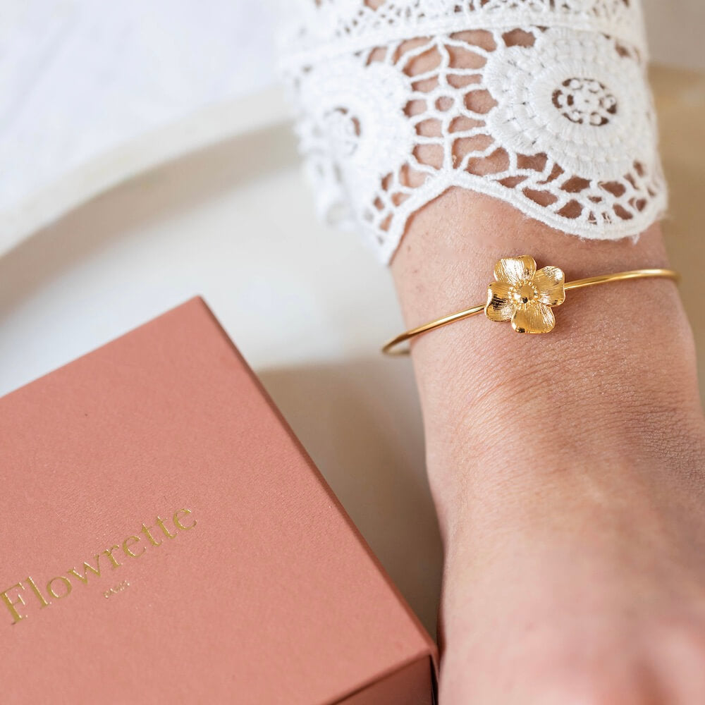 Flowrette Bertille Bracelet fleur plaqué or 24 carats écrin
