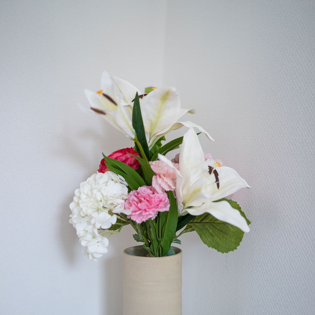 Flowrette Clémence bouquet artificiel blanc rose sans entretien