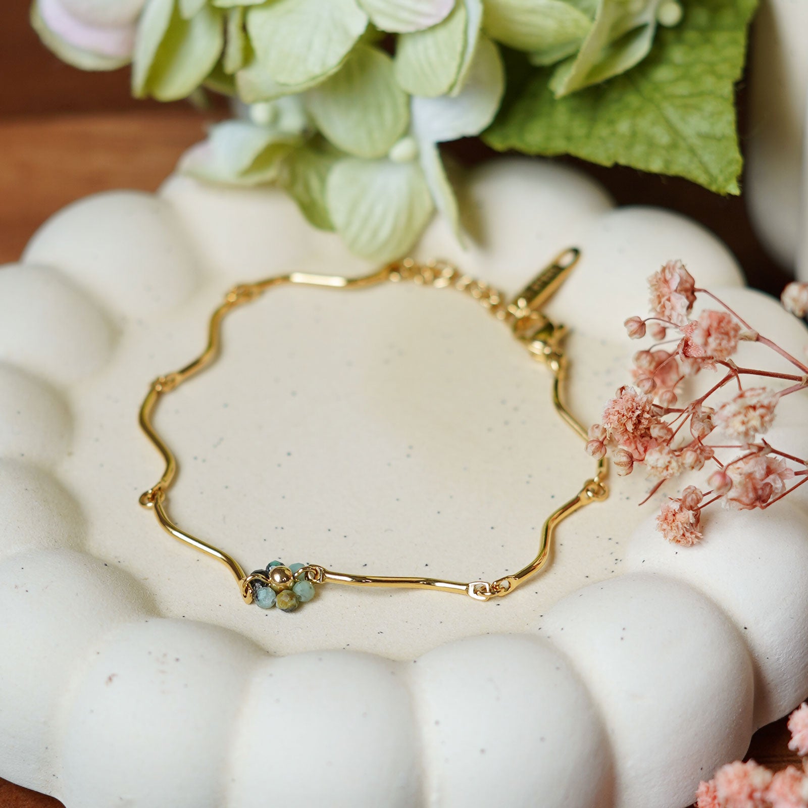 Flowrette Anémone bracelet doré perles vert émeraude