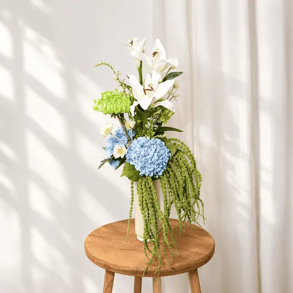 Flowrette Madeleine bouquet fleurs artificielles blanc bleu