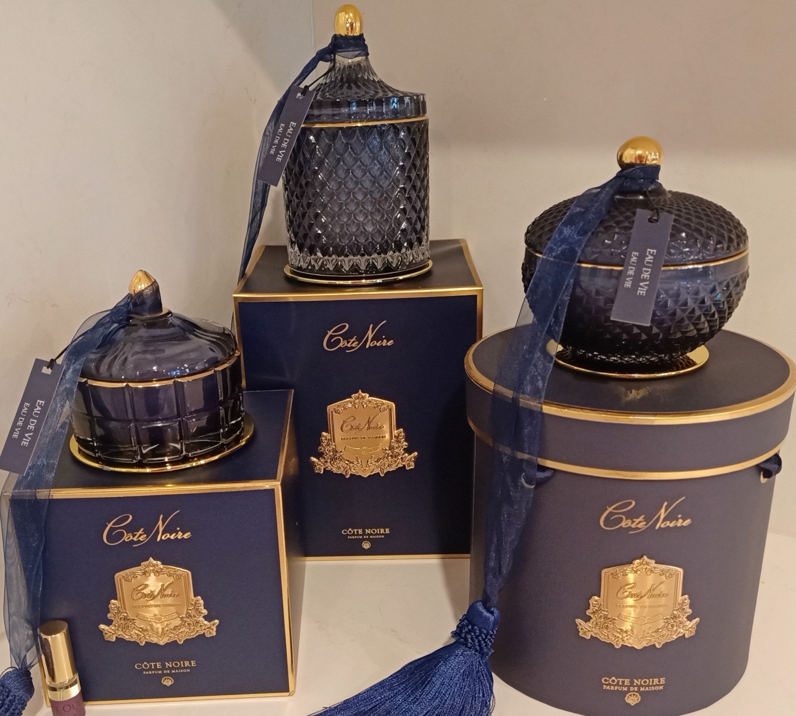 Côte Noire Art Deco GML45016 bougie 200g eau de vie bleue