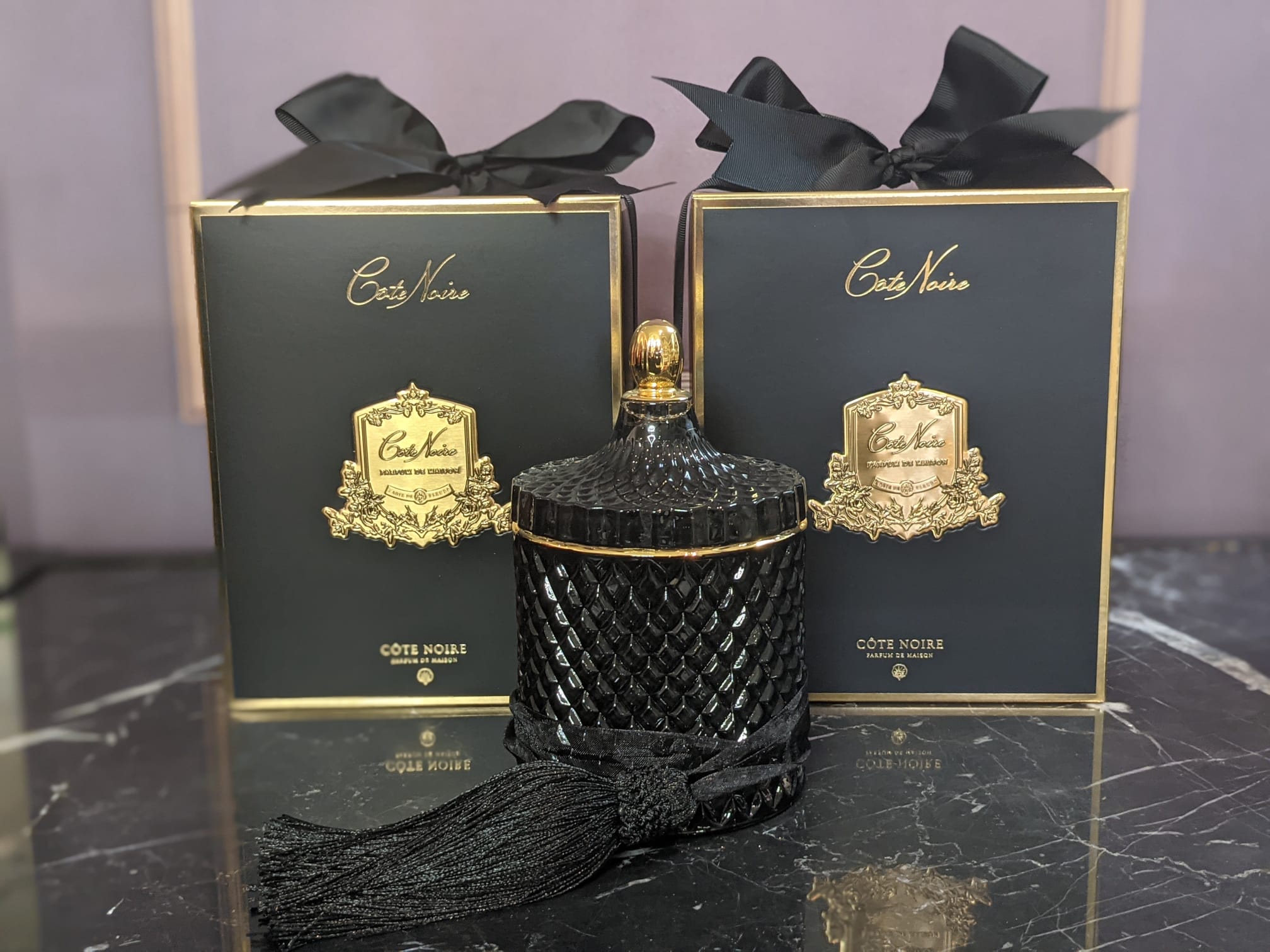Côte Noire Art Deco bougie Queen of the Night 600g noir or