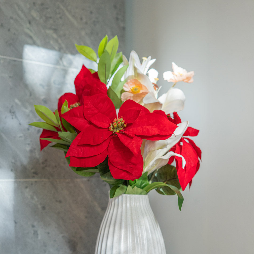 Flowrette Célestine bouquet artificiel blanc corail Noël