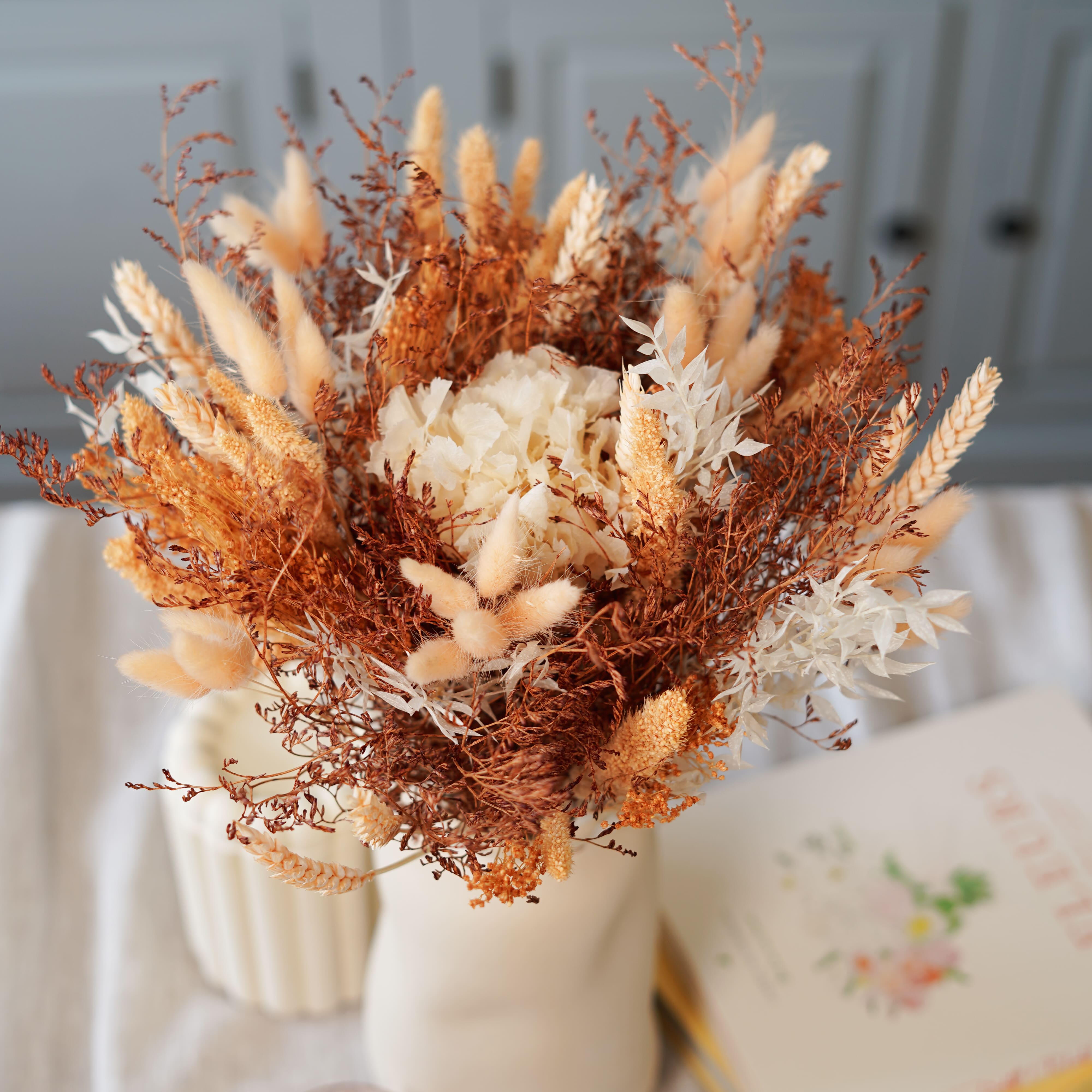 Flowrette Basile bouquet fleurs séchées hortensia blanc Taille S