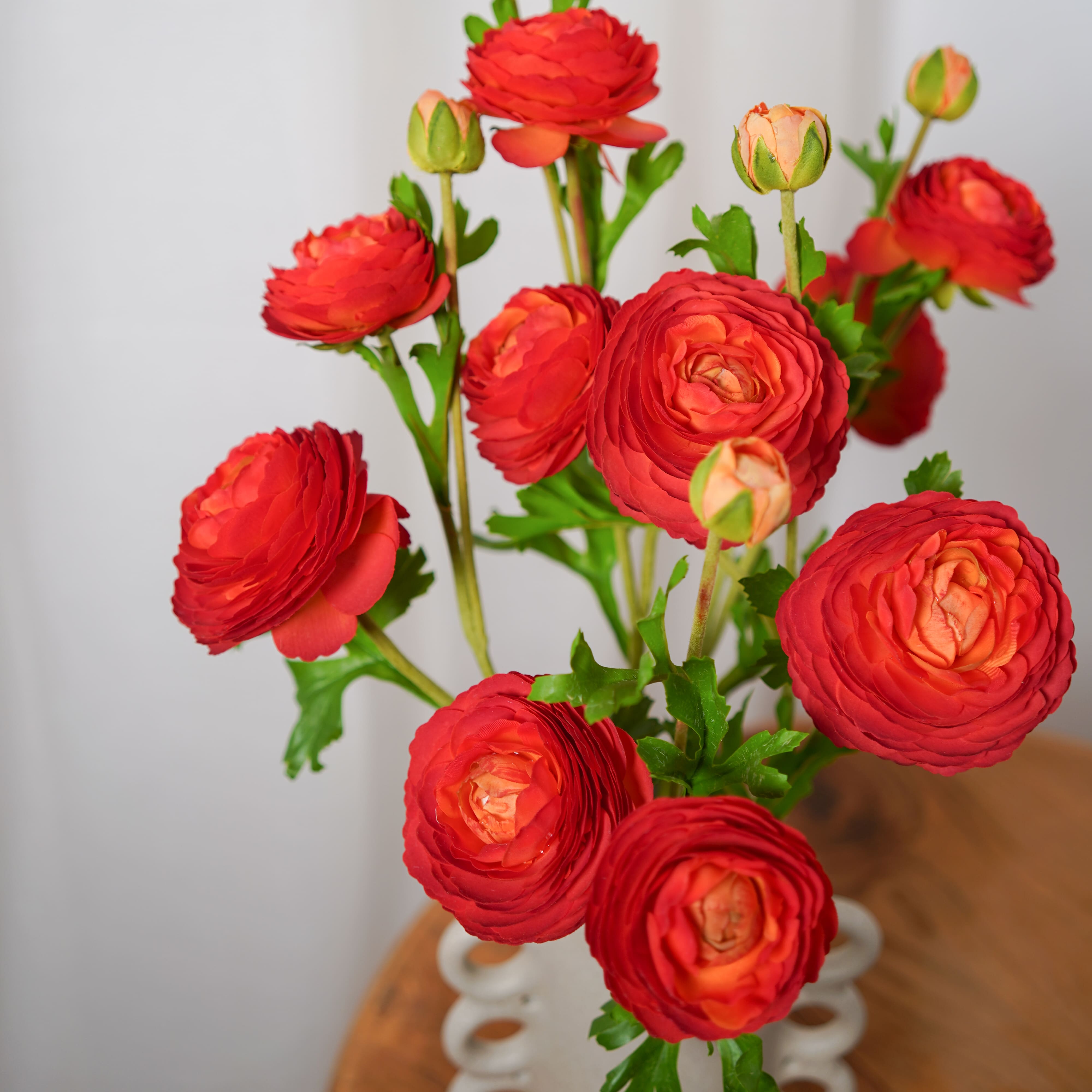Flowrette Renoncule Rouge fleur artificielle Real Touch x1