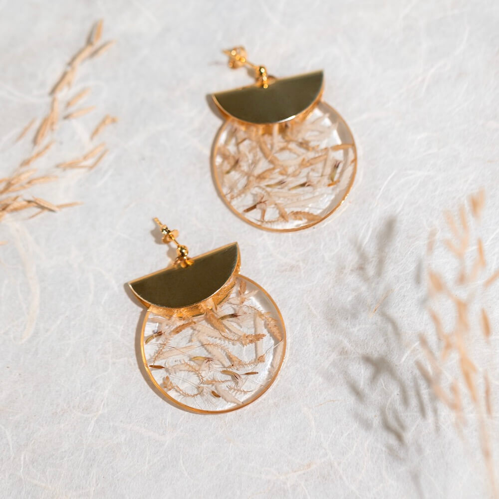 Flowrette Alba petites boucles d'oreilles fleurs séchées or