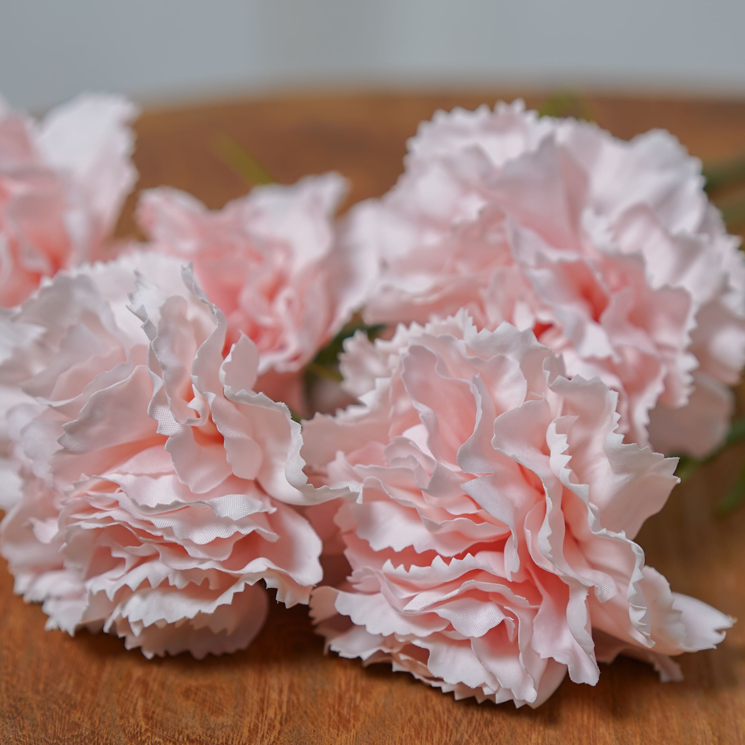 Flowrette Oeillet fleur artificielle rose poudré x1 Real Touch