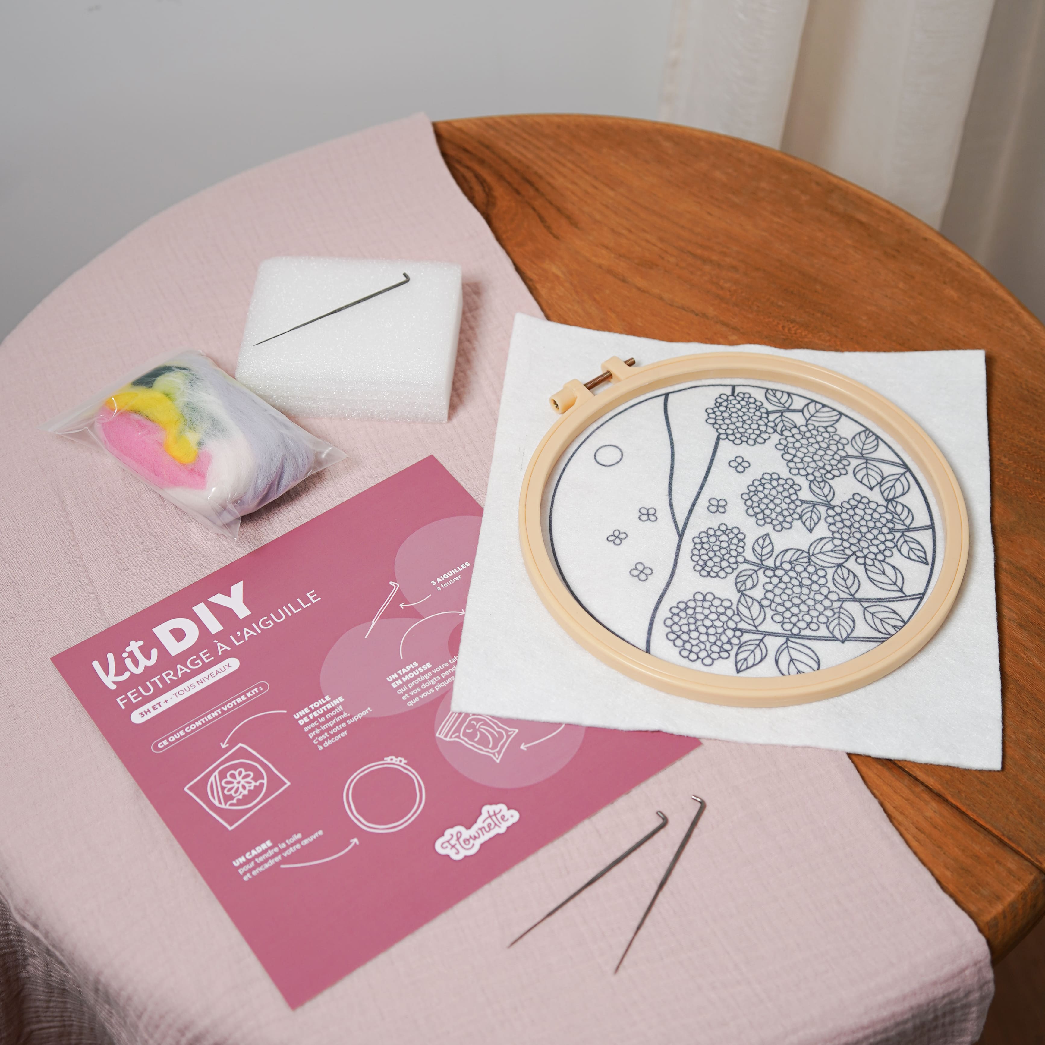 Flowrette Hortensia kit DIY feutrage aiguille laine