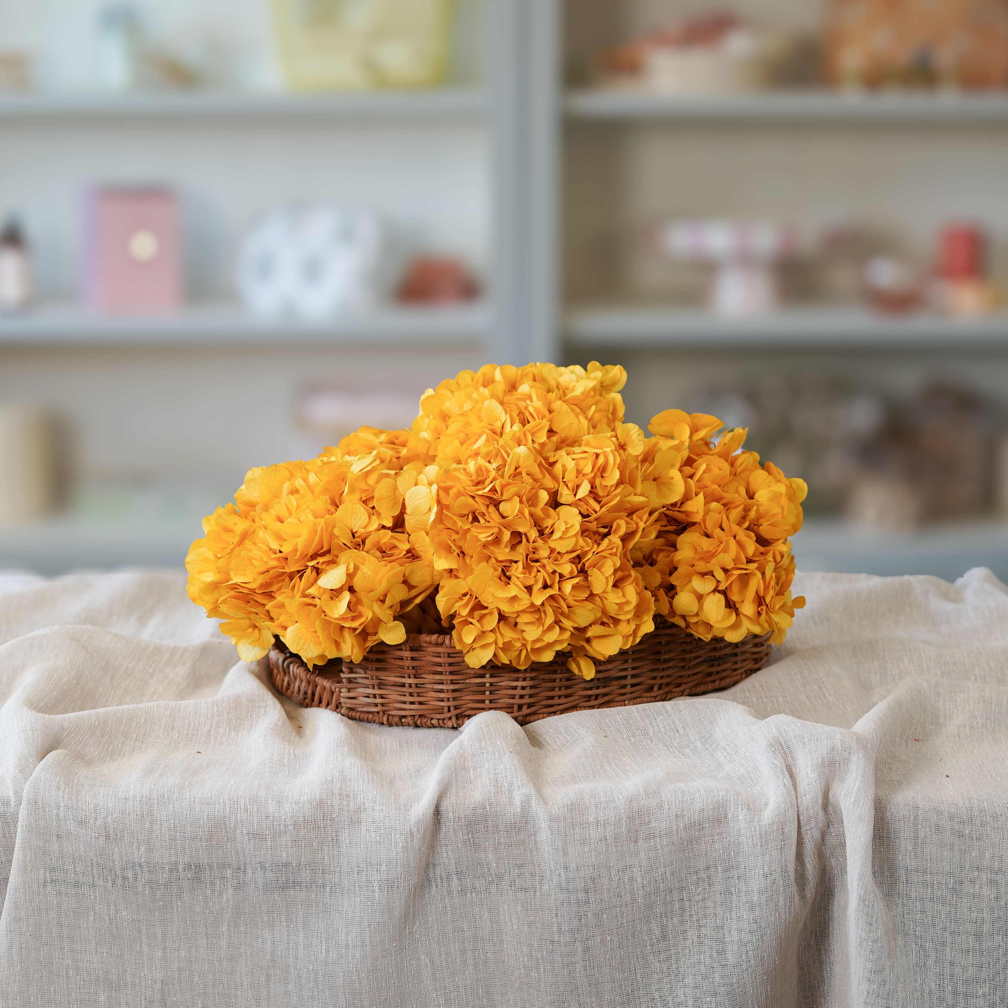 Flowrette Hortensia jaune moutarde fleur stabilisée tige salon