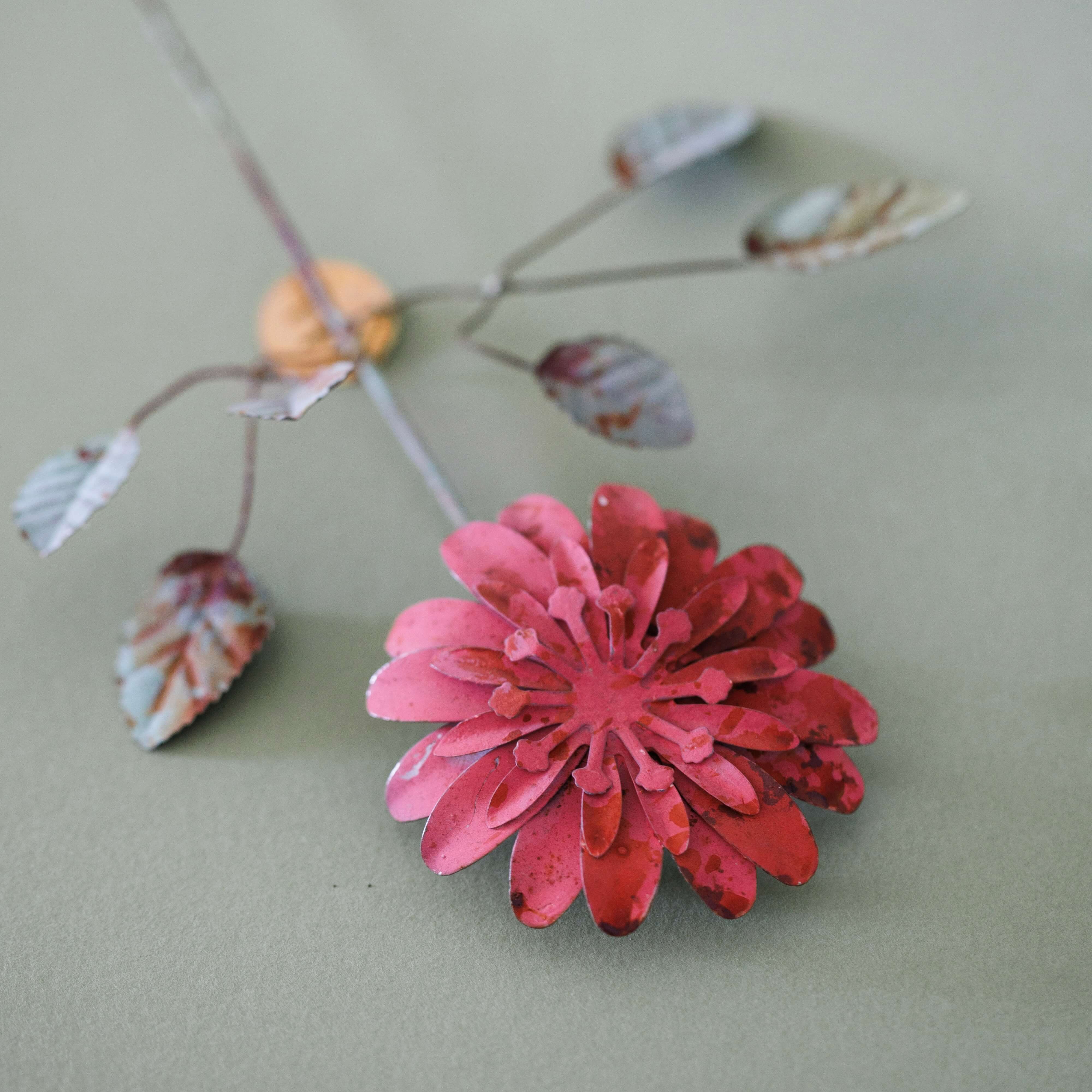 Flowrette Kalika corail fleur en laiton patiné