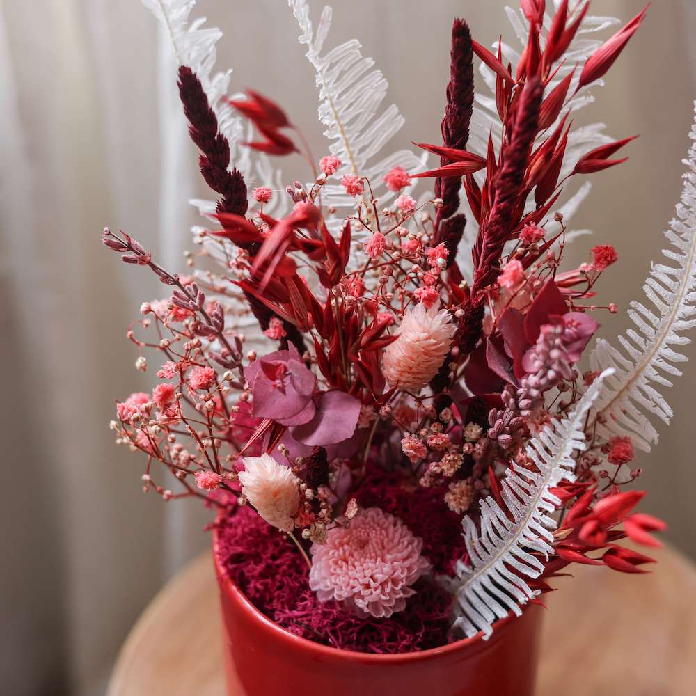 Flowrette Fleurs Séchées Composition Amour Pot Rouge