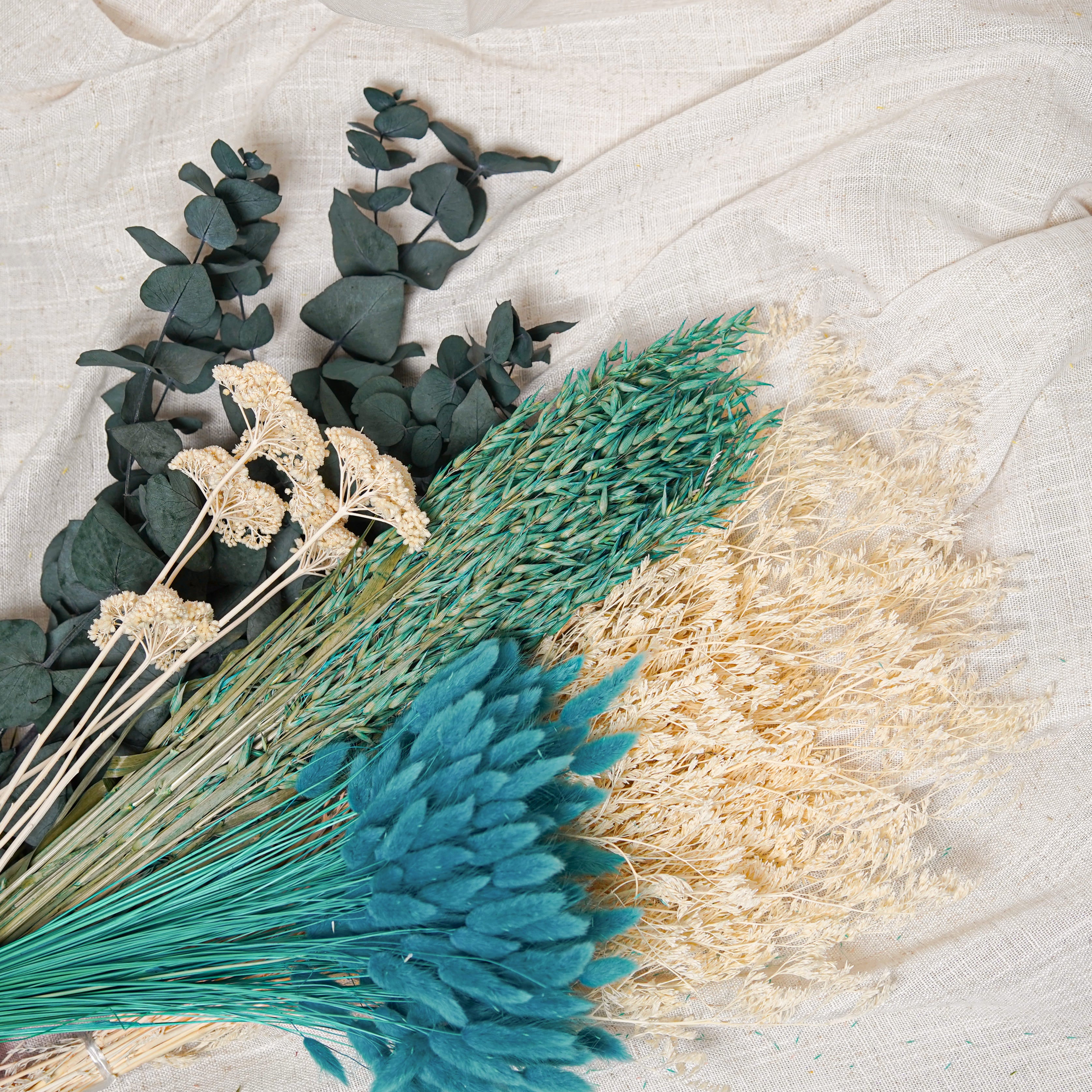 Flowrette Assortiment 5 bottes fleurs séchées bleu turquoise